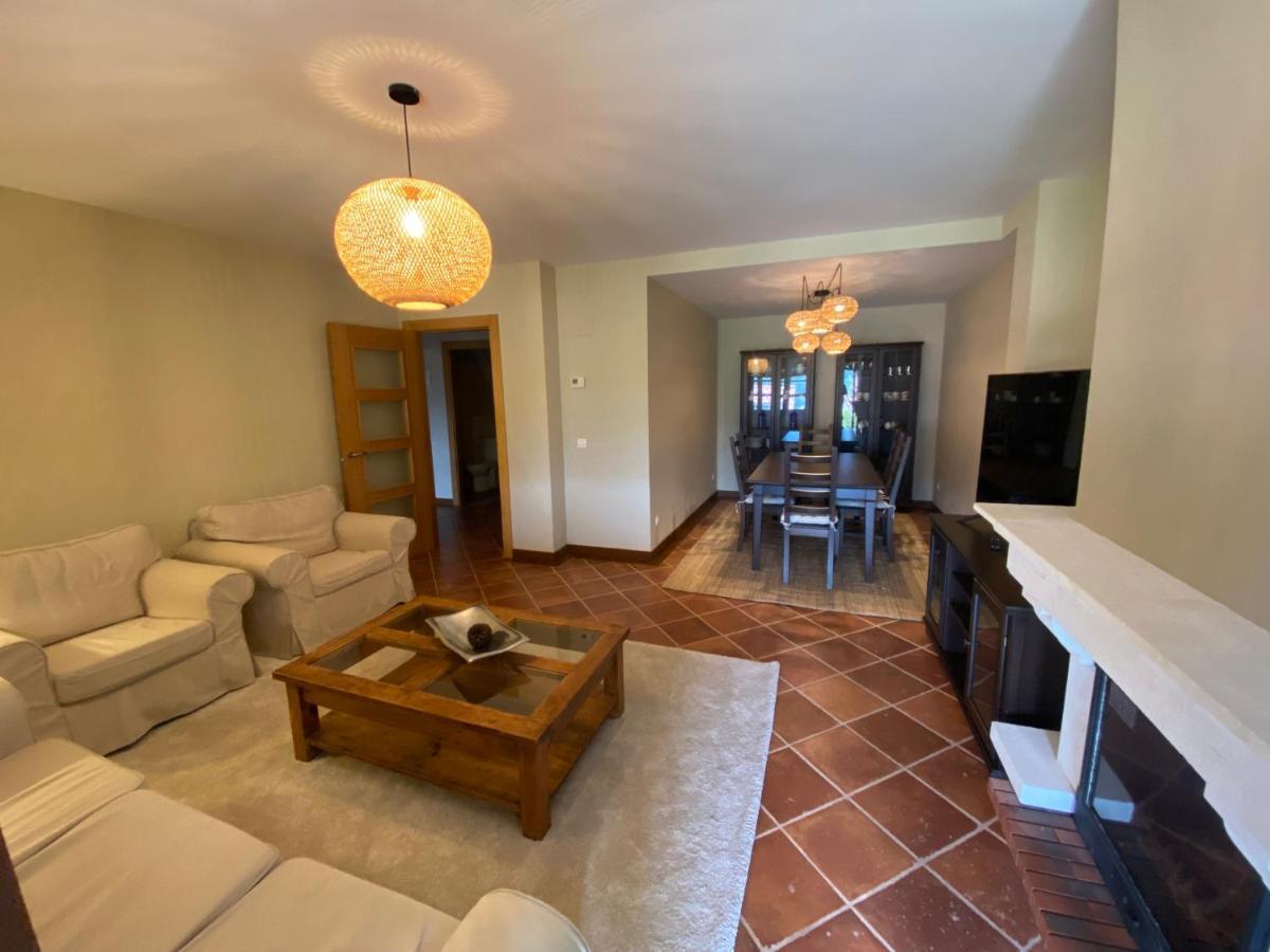 ニエンブロ Casas El Castaneduヴィラ エクステリア 写真